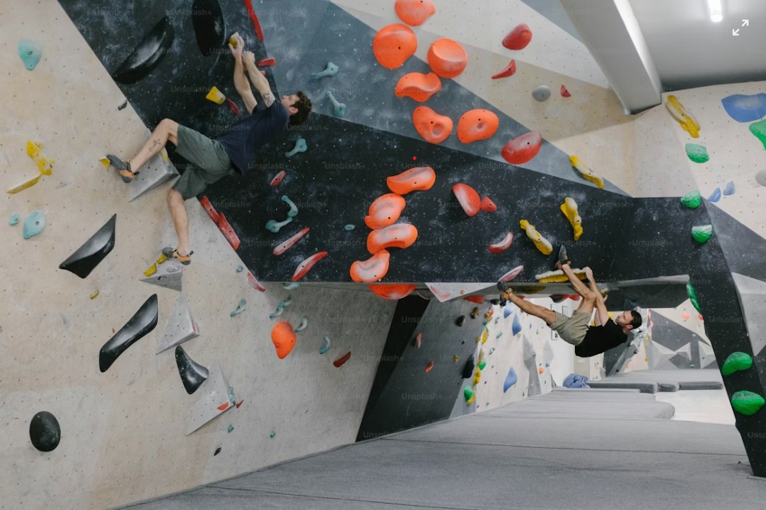 Abwechslungsreiche Kletterrouten in der Boulderhalle Kammerl